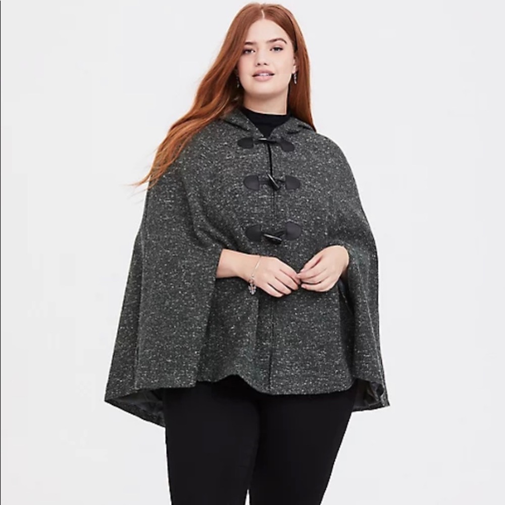 Torrid Outlander Green Hooded Cape NWT - Size 1/2